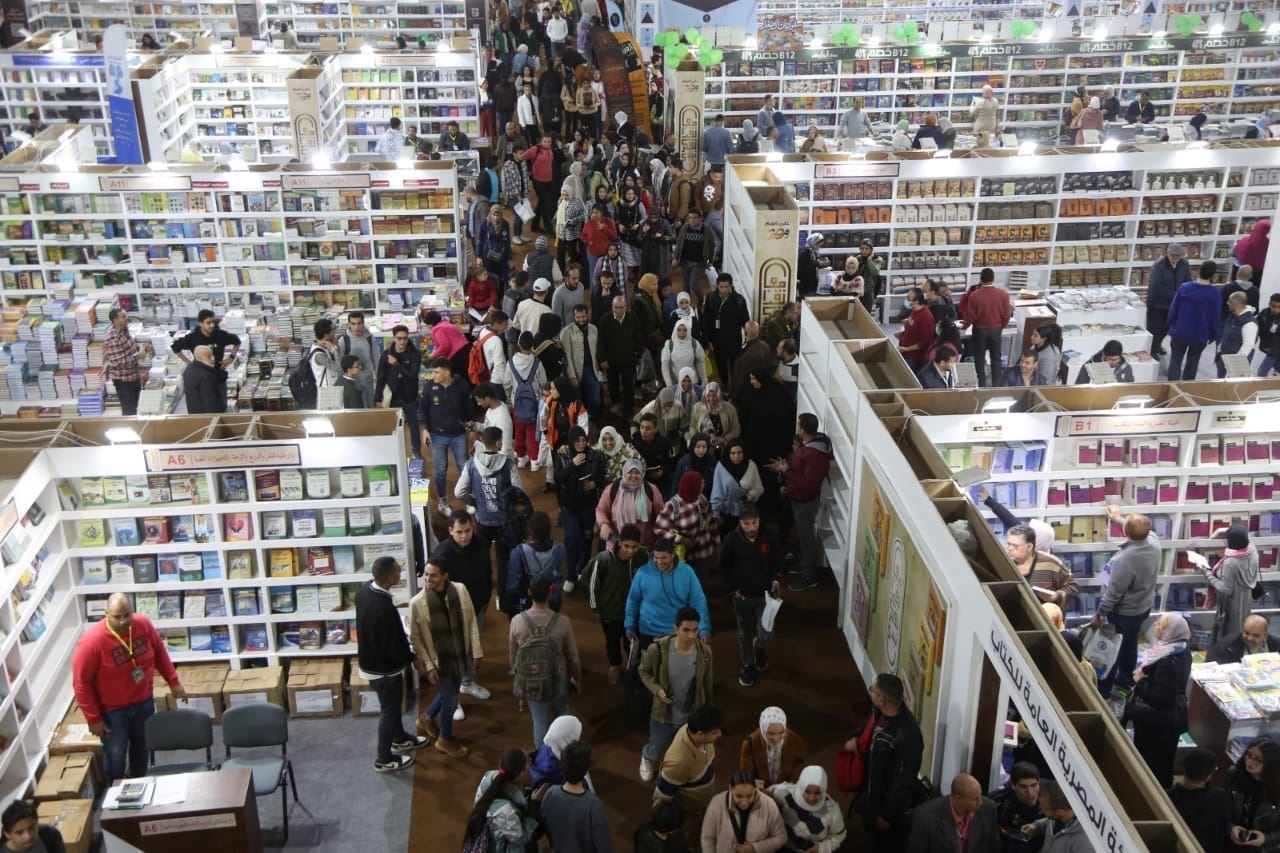 صورة للفئة قطاعات وزارة الثقافة تُحقق مبيعات غير مسبوقة بمعرض الكتاب الـ 54  وإجمالي المبيعات يُقارب النصف مليون نُسخة 